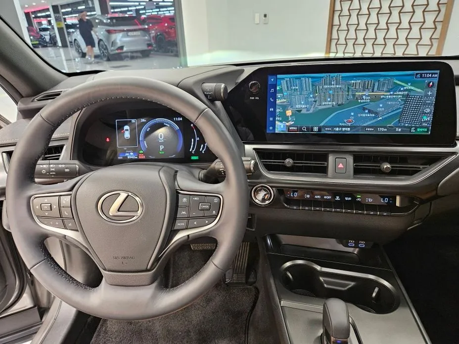 Lexus UX — фото 6
