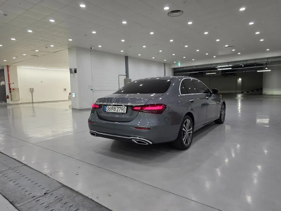Mercedes-Benz E-Class — фото 5