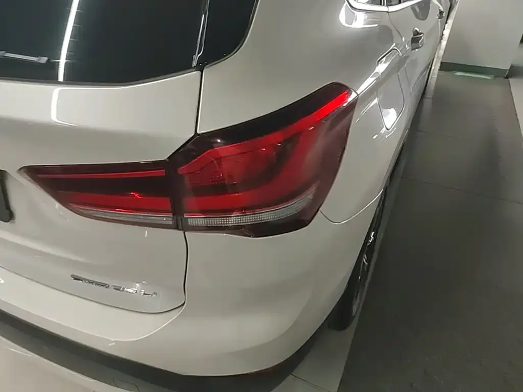 BMW X1 — фото 4