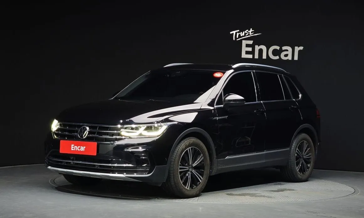 Volkswagen Tiguan — фото 1