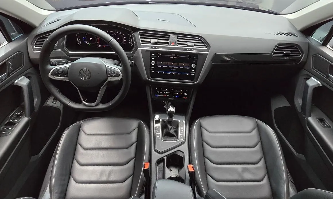 Volkswagen Tiguan — фото 6