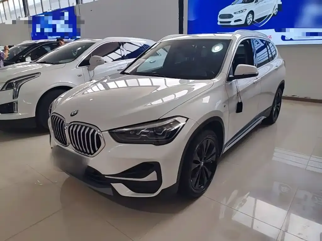 BMW X1 — фото 5