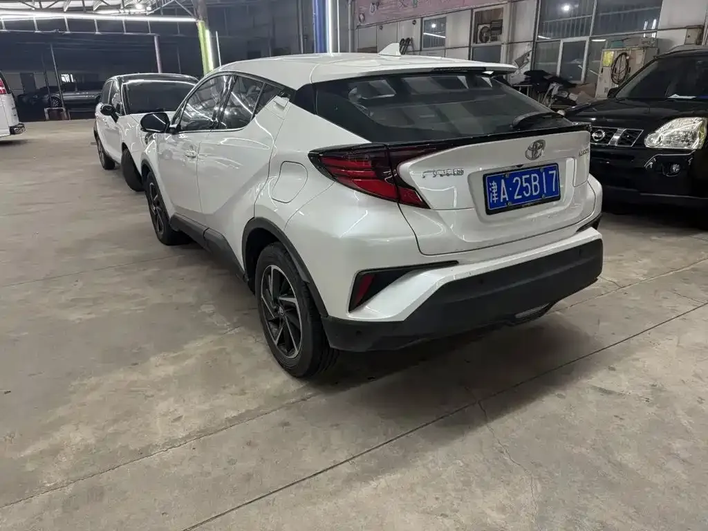 Toyota C-HR — фото 5