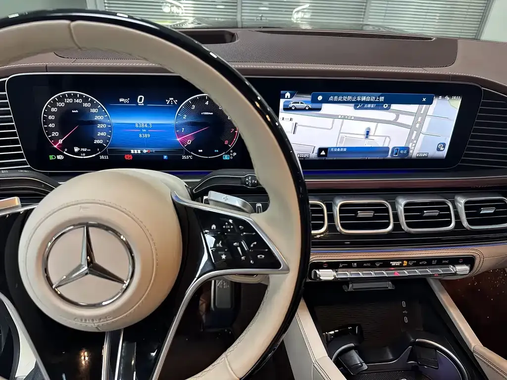 Mercedes-Benz GLS — фото 3