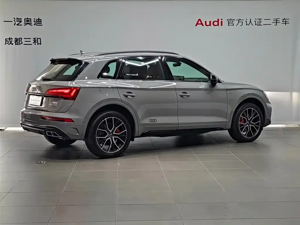 Audi Q5L — фото 4