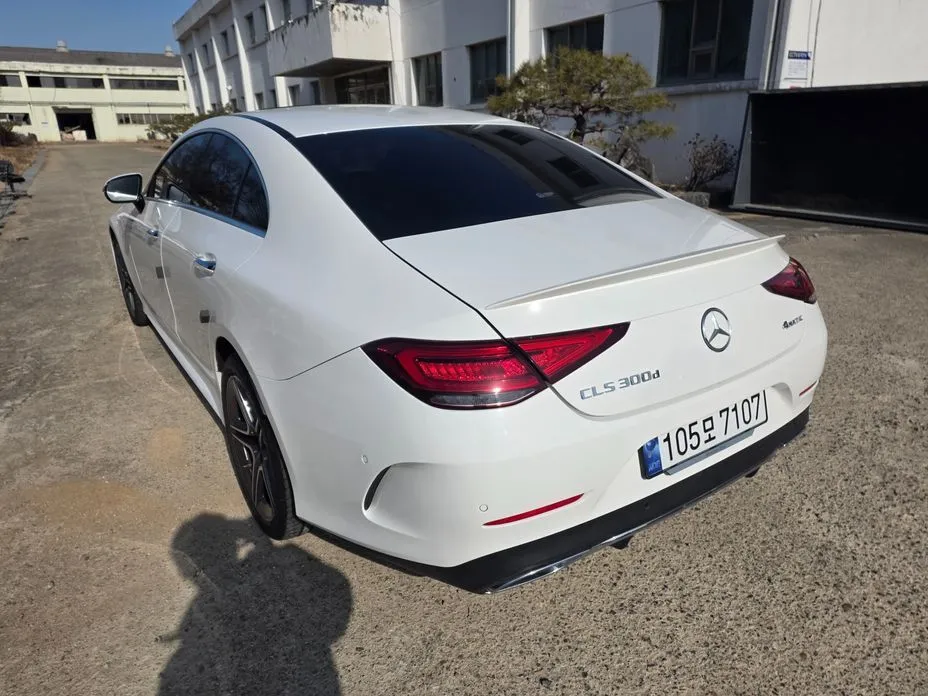 Mercedes-Benz CLS-Class — фото 7