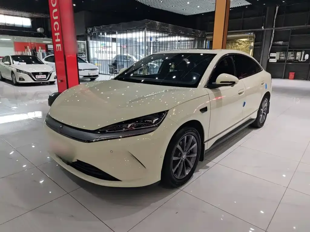 BYD Qin L — фото 10