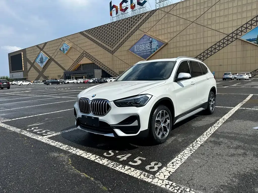 BMW X1 — фото 1