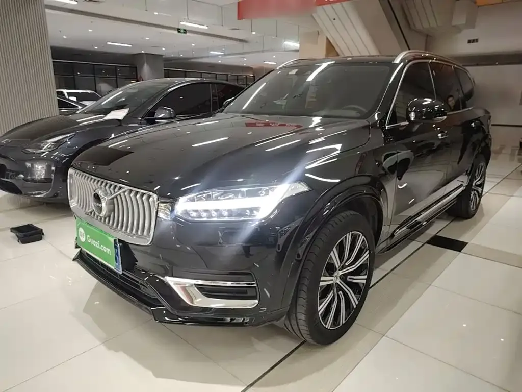 Volvo XC90 — фото 1