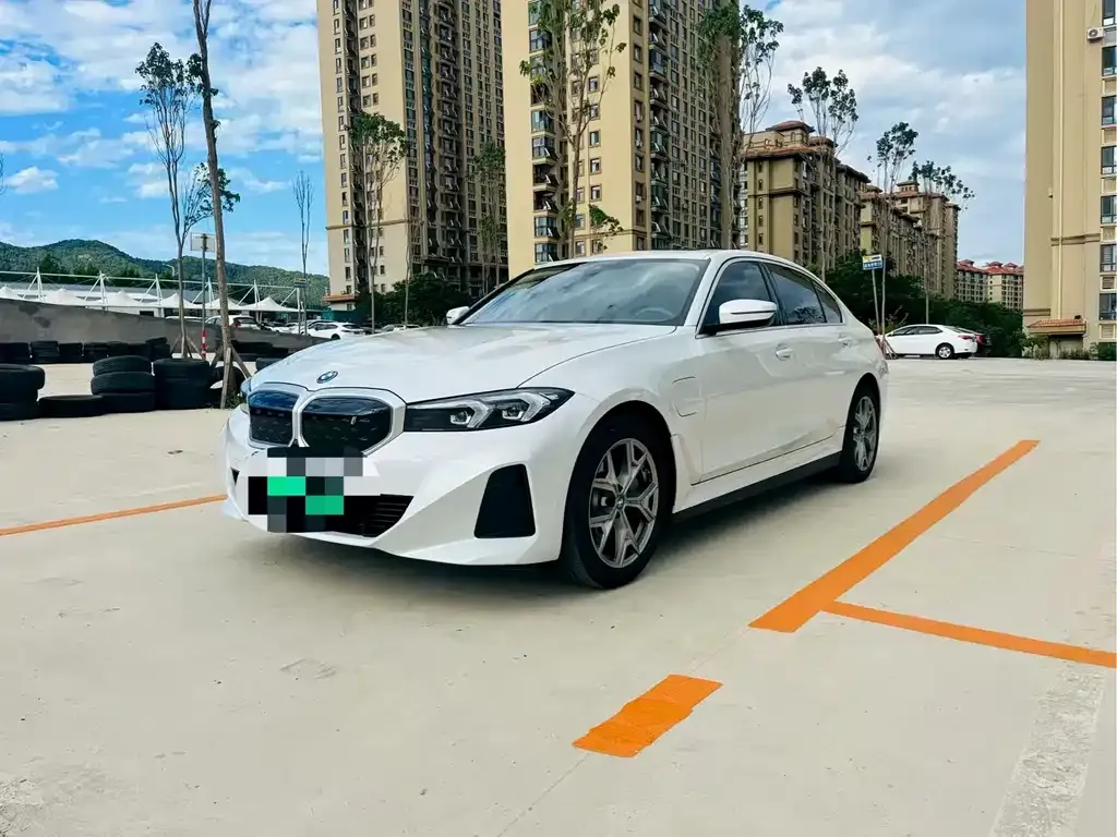 BMW i3 — фото 1
