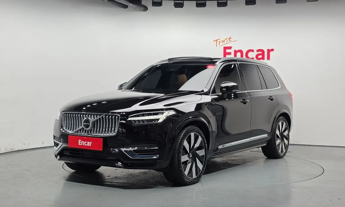 Volvo XC90 — фото 1