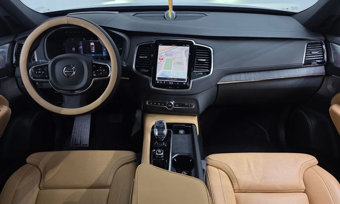 Volvo XC90 — фото 10