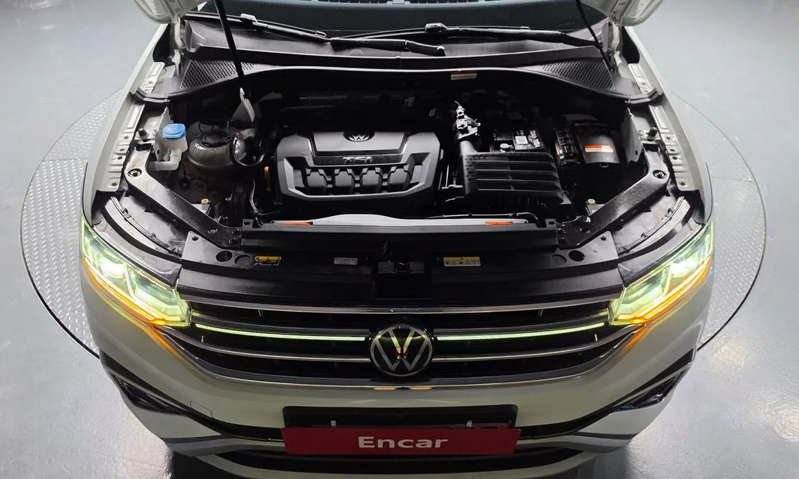 Volkswagen Tiguan — фото 6