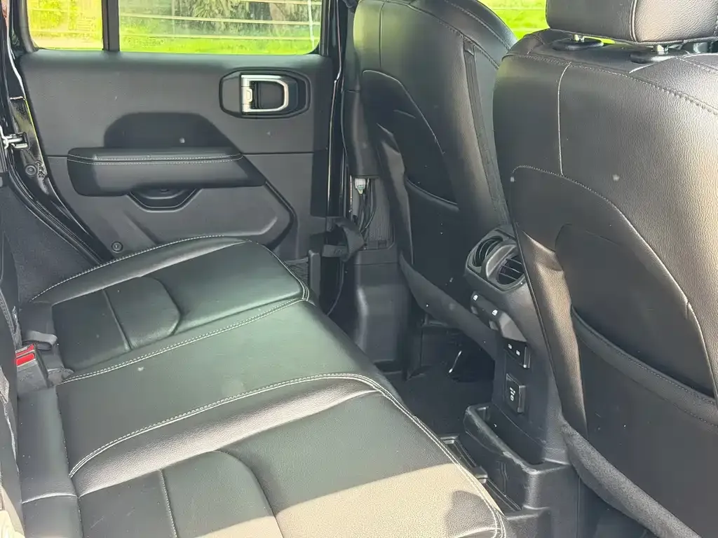 Jeep Wrangler — фото 4