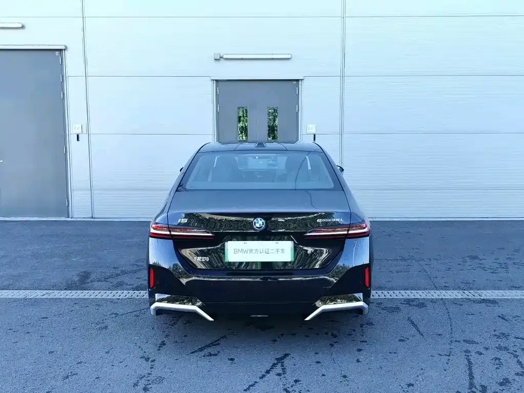BMW i5 — фото 9