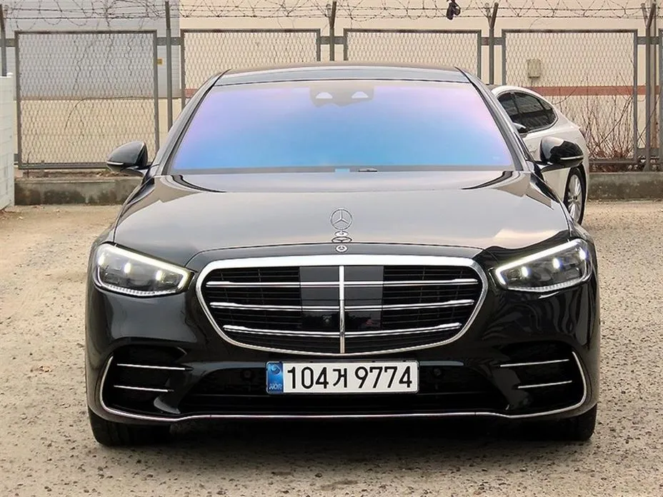 Mercedes-Benz S-Class — фото 1