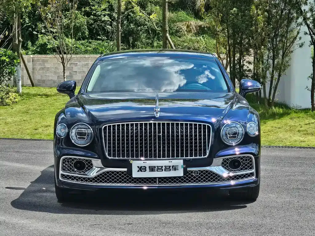 Bentley Flying Spur — фото 5