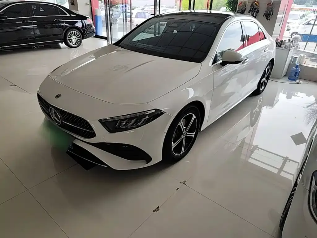 Mercedes-Benz A-Class — фото 1