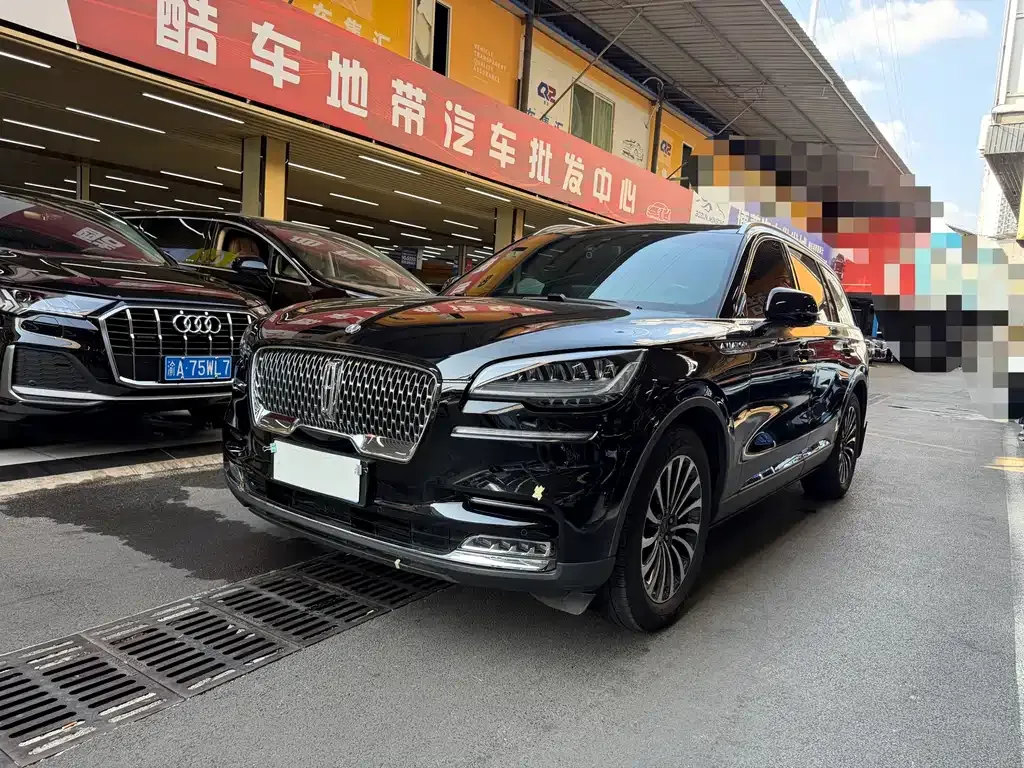 Lincoln Aviator — фото 1