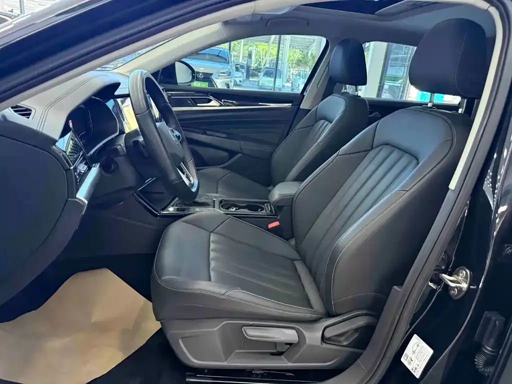 Volkswagen Passat — фото 3