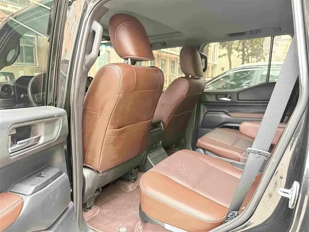 Toyota Prado — фото 2