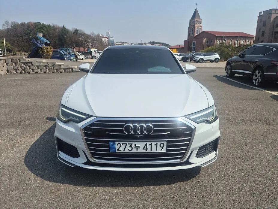 Audi A6 — фото 1