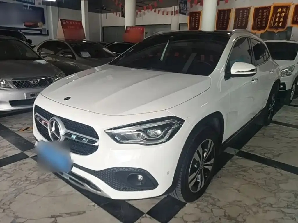 Mercedes-Benz GLA — фото 1