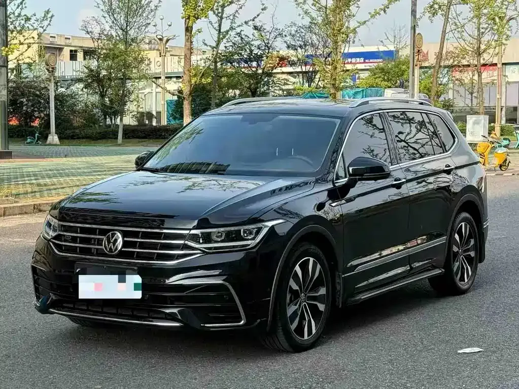 Volkswagen Tiguan L — фото 5