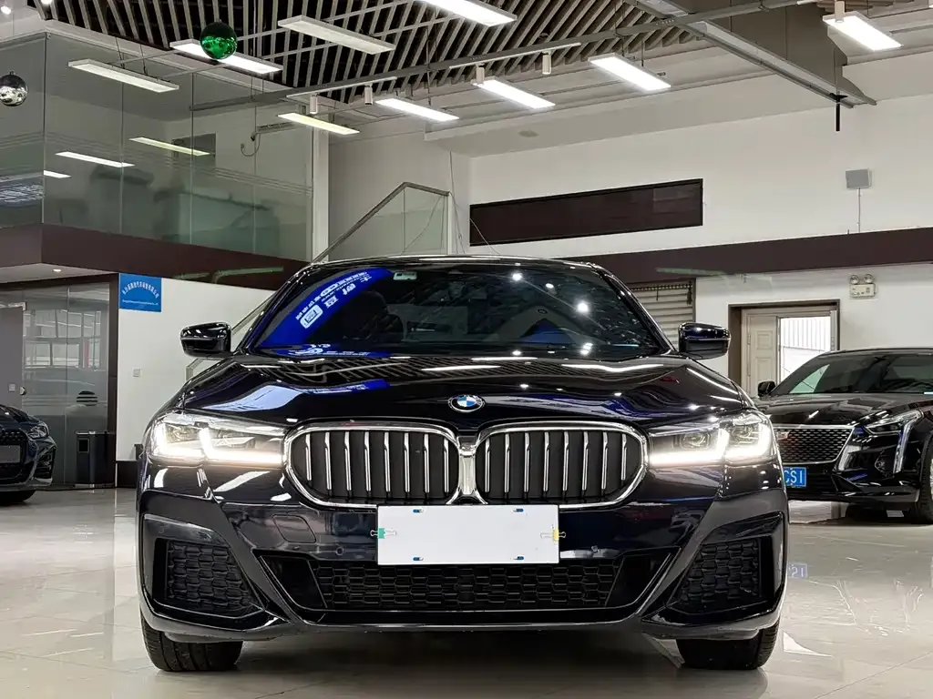 BMW 5 Series — фото 5