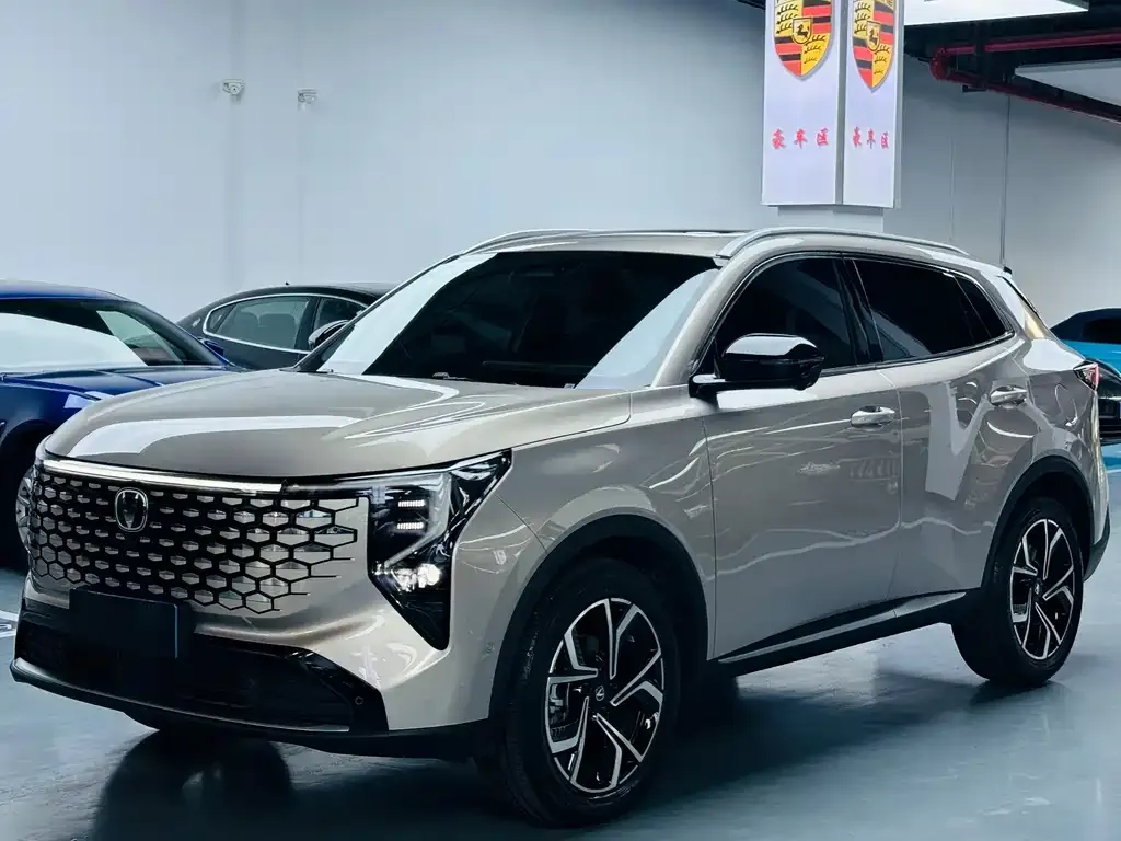 Changan CS55PLUS — фото 1