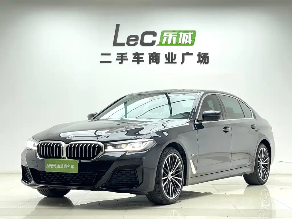 BMW 5 Series — фото 1