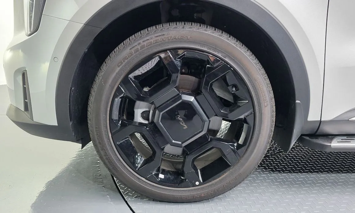 Kia Sorento — фото 10