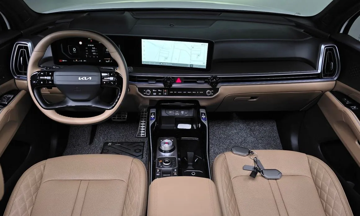 Kia Sorento — фото 6
