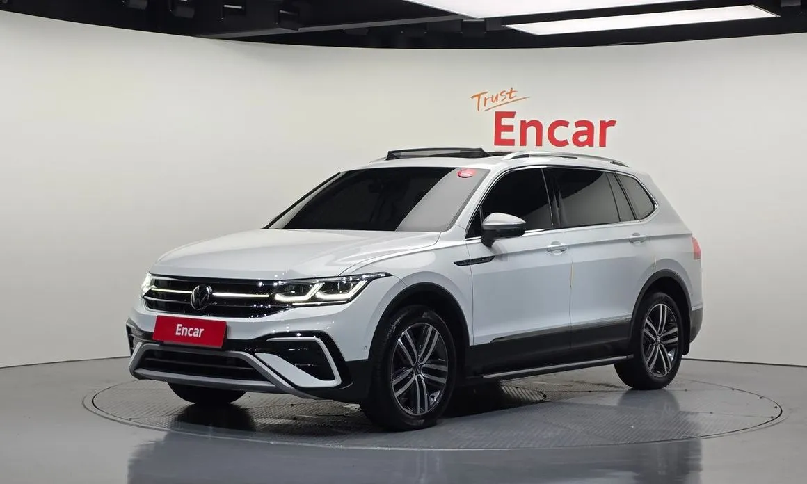 Volkswagen Tiguan — фото 1