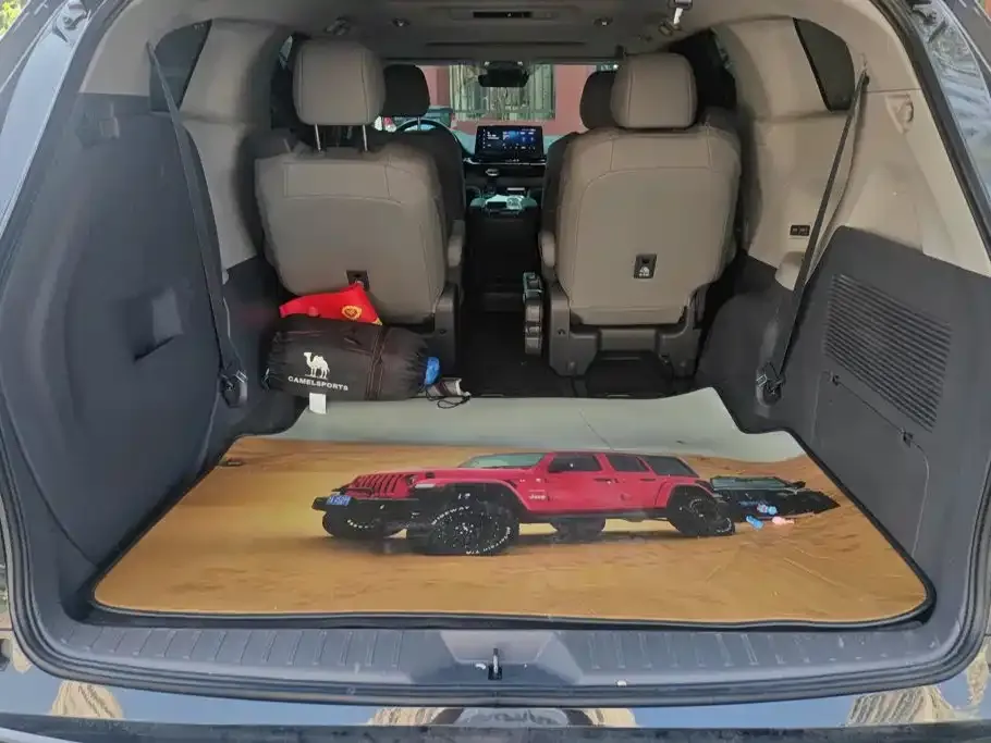 Toyota Granvia — фото 2