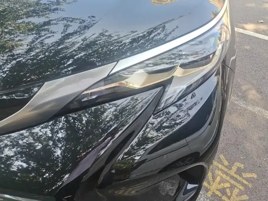 Toyota Granvia — фото 8