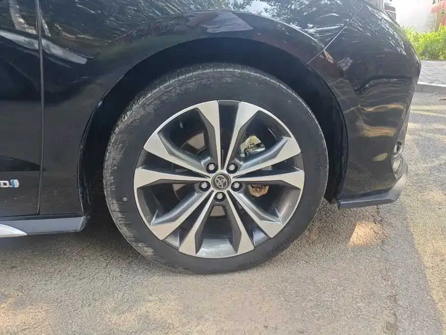 Toyota Granvia — фото 10