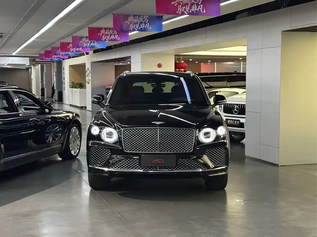 Bentley Bentayga — фото 2