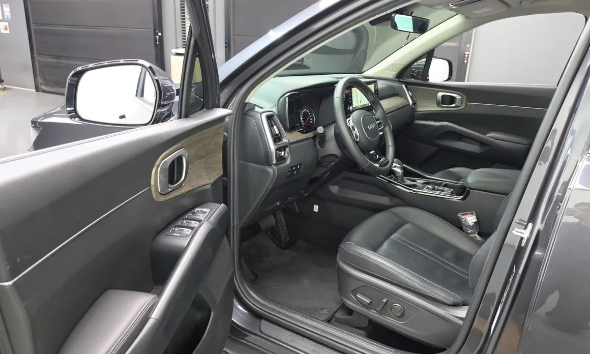 Kia Sorento — фото 7