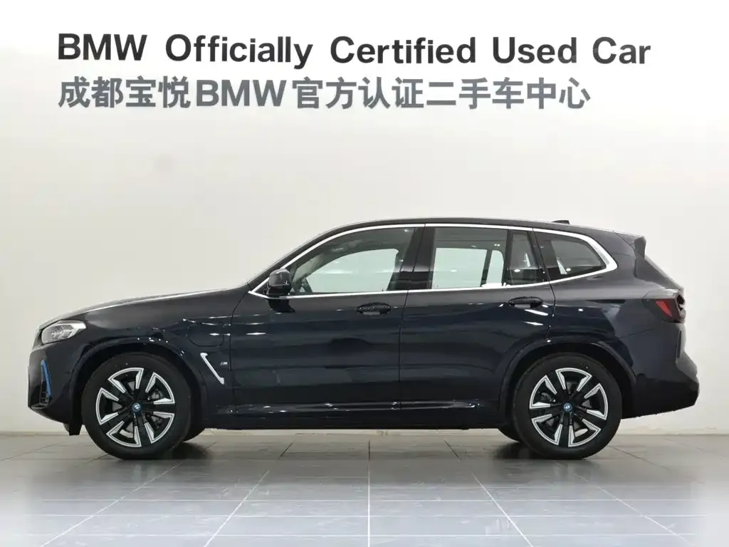 BMW iX3 — фото 4