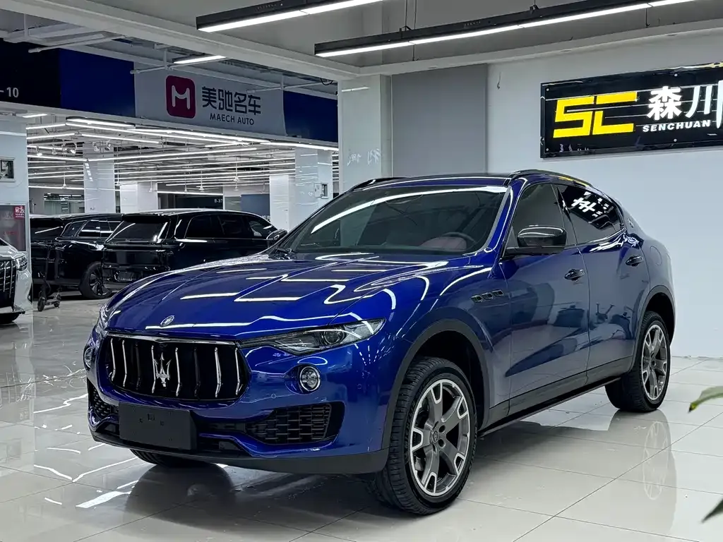 Maserati Levante — фото 1