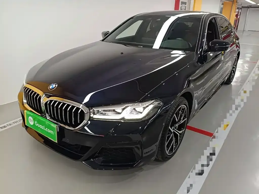 BMW 5 Series — фото 1