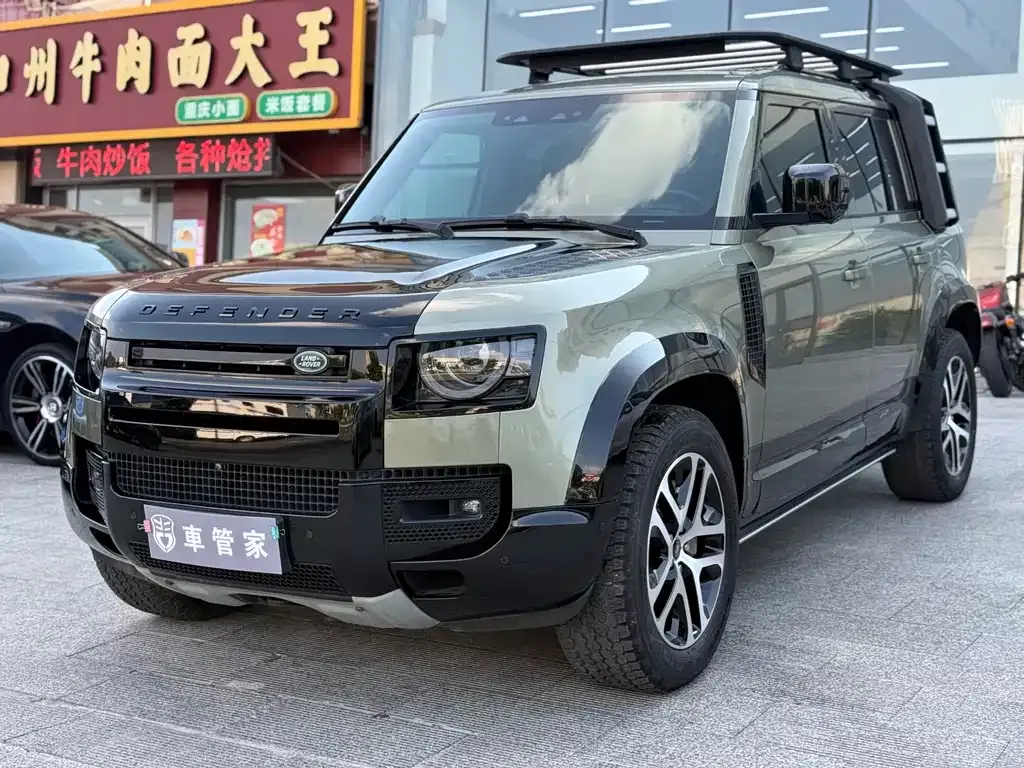 Land Rover Defender — фото 1