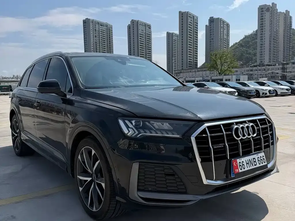 Audi Q7 — фото 5