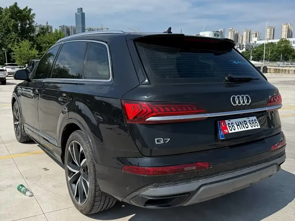 Audi Q7 — фото 3