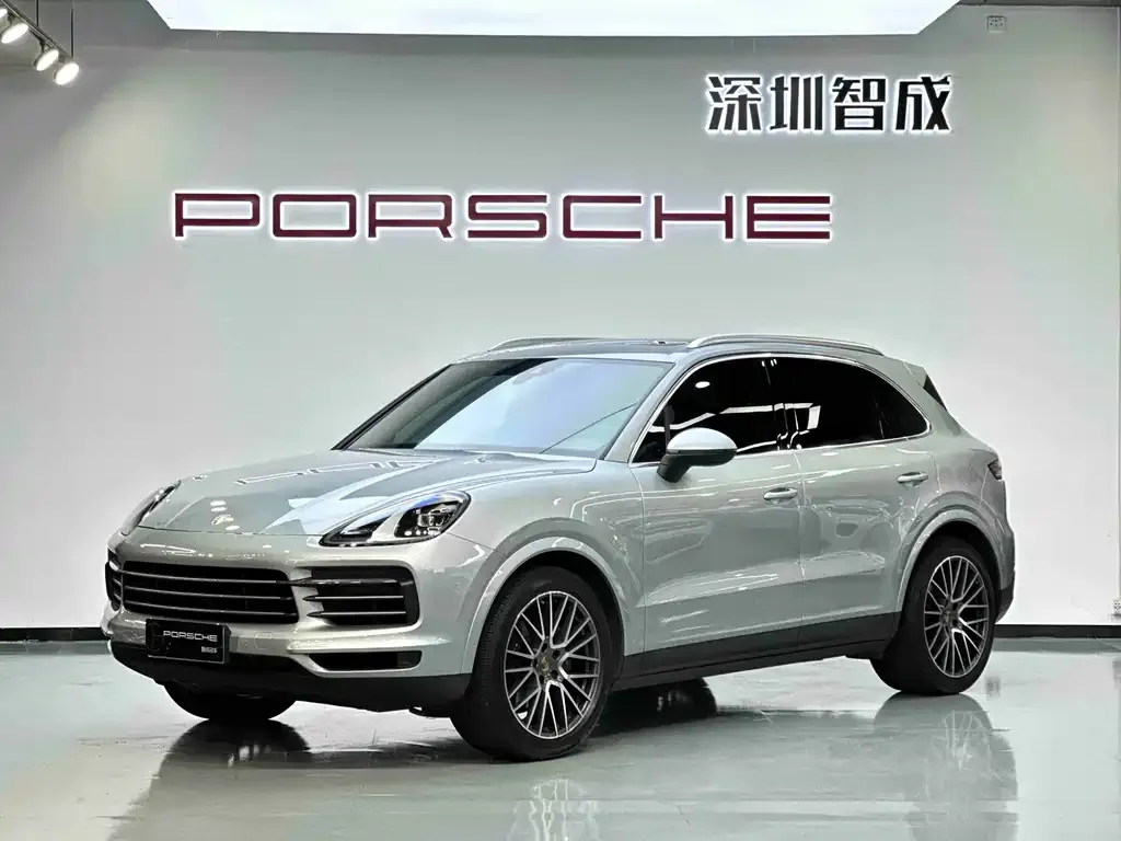 Porsche Cayenne — фото 1