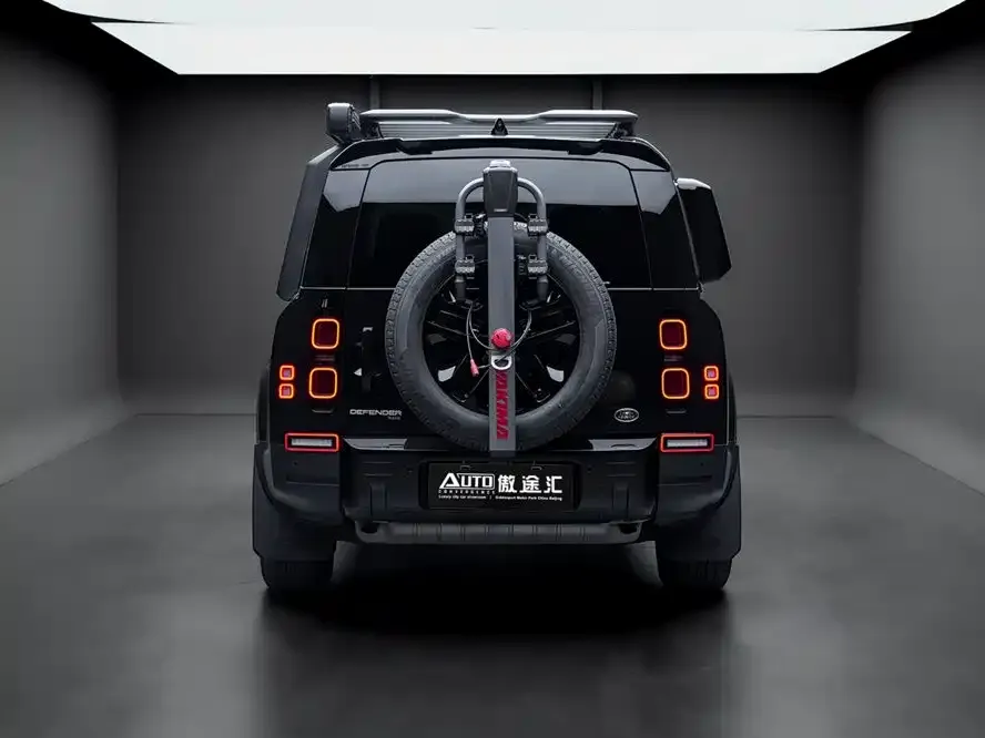 Land Rover Defender — фото 6