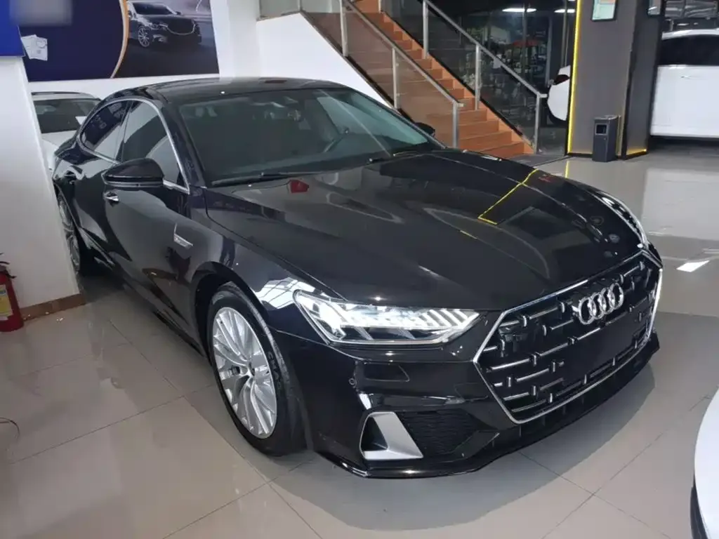 Audi A7L — фото 10