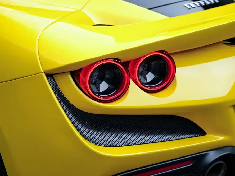 Ferrari F8 — фото 7