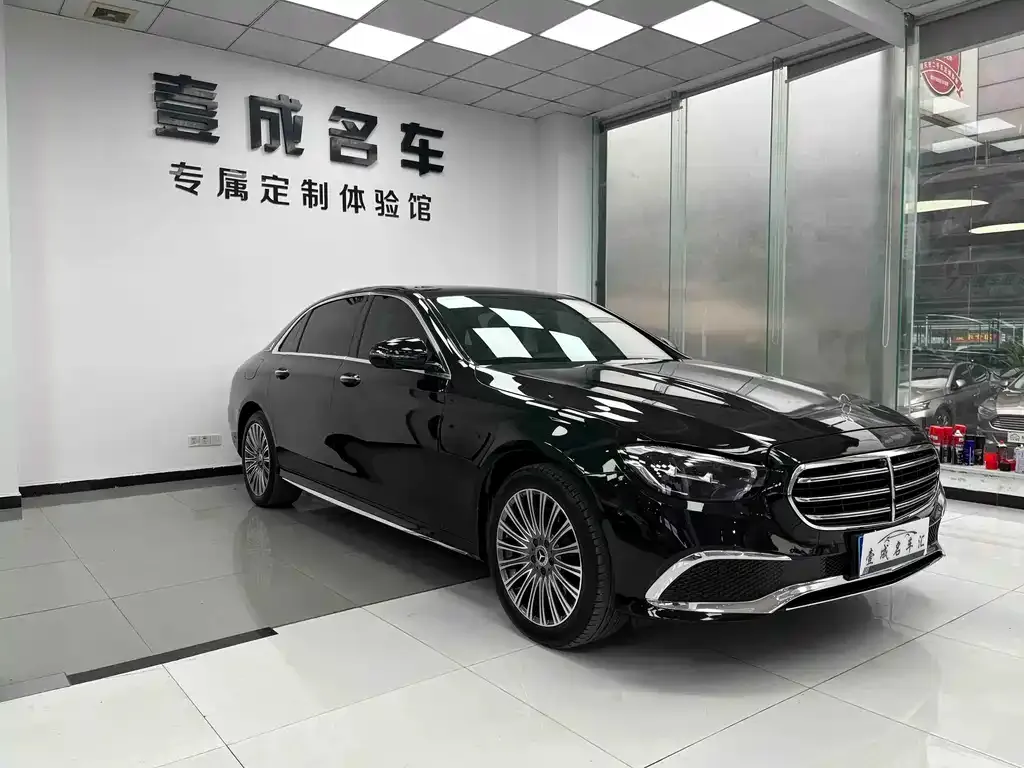 Mercedes-Benz E-Class — фото 5